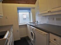 Property to rent in 16 Montford Avenue