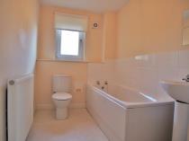 Property to rent in Viewmount Drive