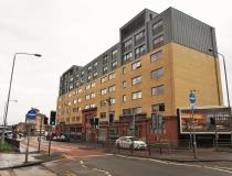 Property to rent in 15 Victoria Road South Side