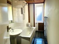 Property to rent in 11 Mannering Road