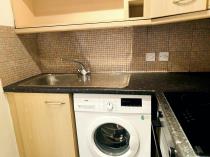 Property to rent in 11 Mannering Road