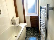 Property to rent in 11 Mannering Road