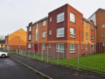 Property to rent in 5 Dalveen Street