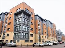Property to rent in 82 Barrland Street South Side