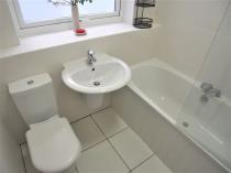 Property to rent in 28 Gilmourton Crescent