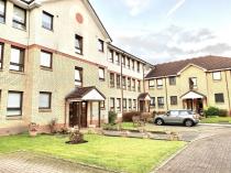 Property to rent in 14 Woodlands Court Woodlands Road Thornliebank