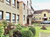 Property to rent in 14 Woodlands Court Woodlands Road Thornliebank