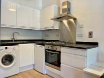 Property to rent in 15 Temple Gardens Anniesland
