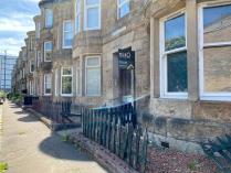 Property to rent in 15 Temple Gardens Anniesland