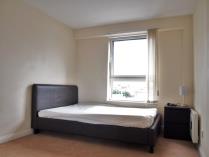 Property to rent in Wallace Street