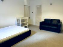 Property to rent in 9 Bruce Road Flat B2