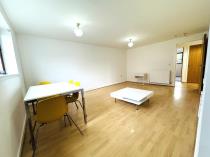 Property to rent in Manresa Place