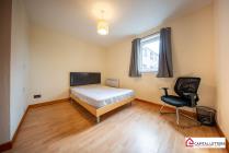 Property to rent in 712C Great Northern Road