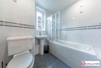 Property to rent in 712C Great Northern Road