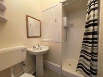 Property to rent in 8D Walker Place