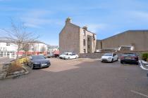 Property to rent in 11K Back Hilton