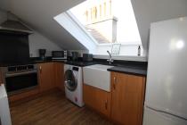 Property to rent in 209/7 Rosemount Place