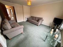 Property to rent in 11K Back Hilton