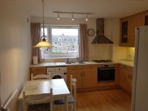 Property to rent in Claremont Gardens