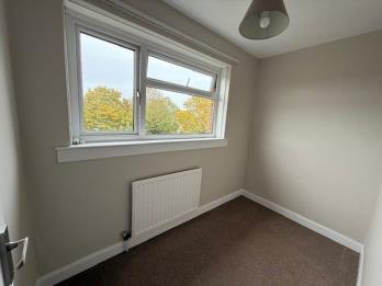 Property to rent in Windsor Gardens, Fife