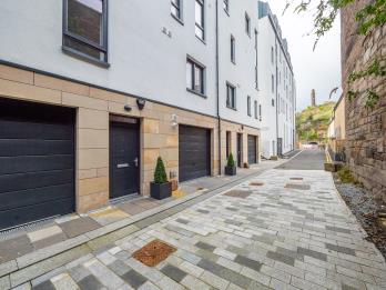 Property to rent in Shoemakers Close, Edinburgh, EH8