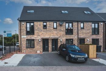 Property to rent in Gretna Mews, Edinburgh, EH6