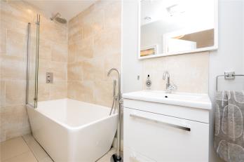 Property to rent in Broughton Place, Edinburgh, EH1