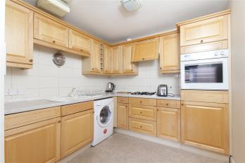 Property to rent in Silvermills, Edinburgh, EH3