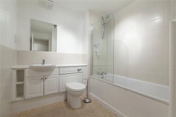 Property to rent in Silvermills, Edinburgh, EH3