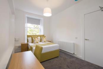 Property to rent in (2f2) Buccleuch Terrace, Edinburgh, EH8