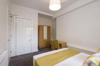 Property to rent in (2f2) Buccleuch Terrace, Edinburgh, EH8