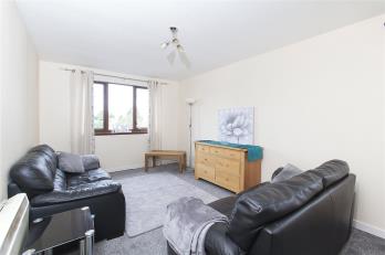 Property to rent in Hawthornden Place, Leith, Edinburgh, EH7