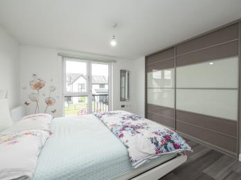 Property to rent in Meadowsweet Drive, Edinburgh, EH4