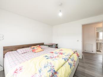 Property to rent in Meadowsweet Drive, Edinburgh, EH4