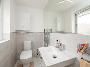 Property to rent in Meadowsweet Drive, Edinburgh, EH4