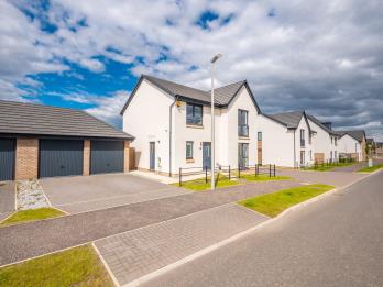 Property to rent in Meadowsweet Drive, Edinburgh, EH4