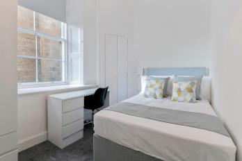 Property to rent in Crighton Place, Leith, Edinburgh, EH7