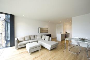 Property to rent in Simpson Loan, Edinburgh, EH3