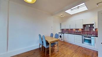 Property to rent in Broughton Road, Edinburgh, EH7