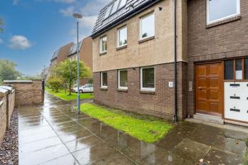 Property to rent in Ettrickdale Place, Edinburgh, EH3