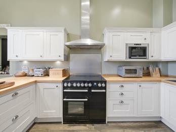 Property to rent in Albany Street, Edinburgh, EH1