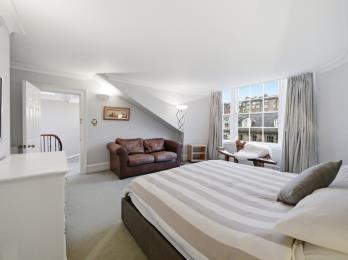 Property to rent in Albany Street, Edinburgh, EH1