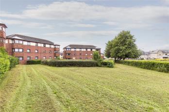 Property to rent in St Ninians Way, Edinburgh, EH21