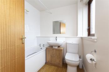 Property to rent in St Ninians Way, Edinburgh, EH21