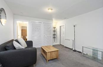 Property to rent in St. Stephen Place, Edinburgh, Midlothian, EH3