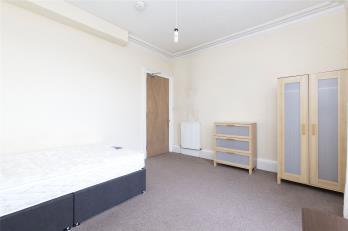 Property to rent in Bruntsfield Place, Edinburgh, EH10