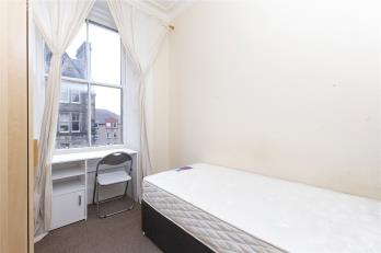 Property to rent in Bruntsfield Place, Edinburgh, EH10