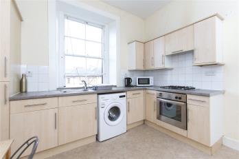 Property to rent in Bruntsfield Place, Edinburgh, EH10