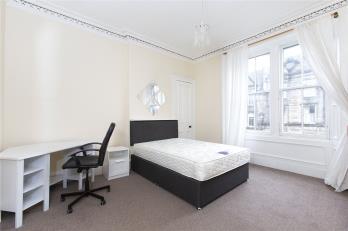 Property to rent in Bruntsfield Place, Edinburgh, EH10