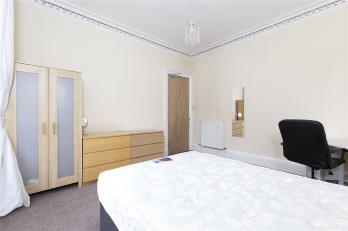 Property to rent in Bruntsfield Place, Edinburgh, EH10